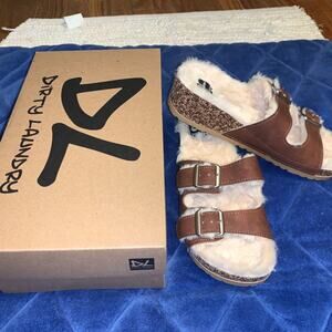 BRAND NEW IN BOX FAUX FUR LINED WEDGE COMFORT SANDALS YOGA 8